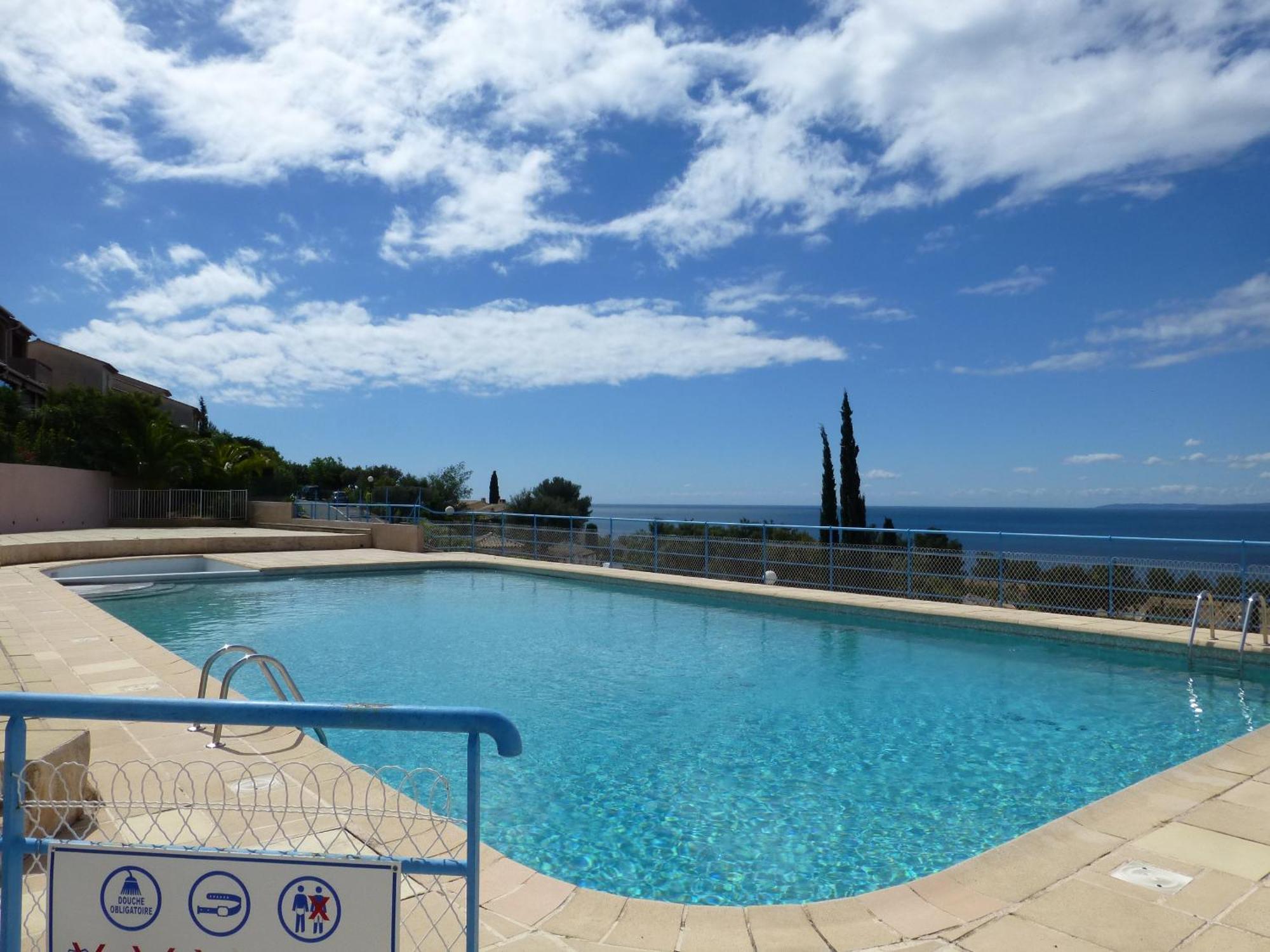 Duplex, Vue Panoramique Sur La Mediterranee, Piscine, Garage Saint-Raphael  Bagian luar foto